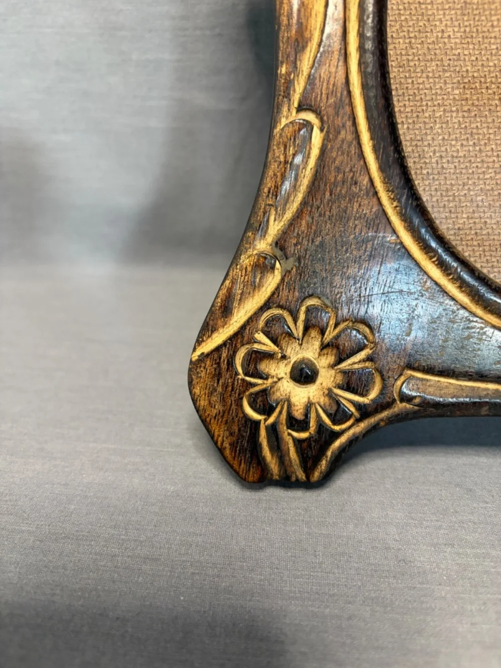 Vintage-Style Dark Brown Hand Carved Wooden Oval Tabletop Picture Frame 4 x 6